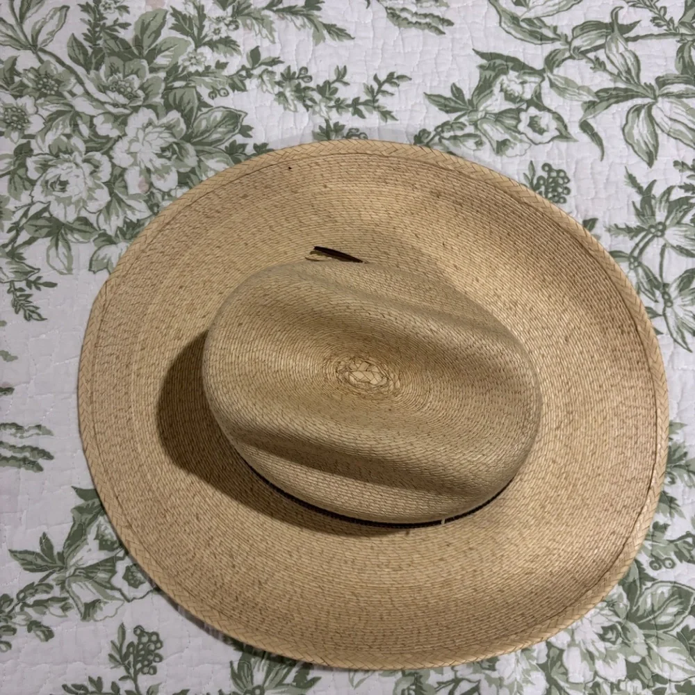 Hat - Picture 5 of 6
